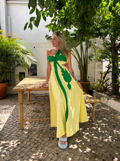 VESTIDO BANANA CUTWORK