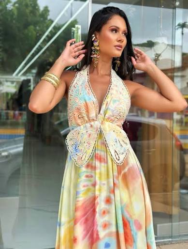 Vestido Estampado Asas da Farm Rio.
