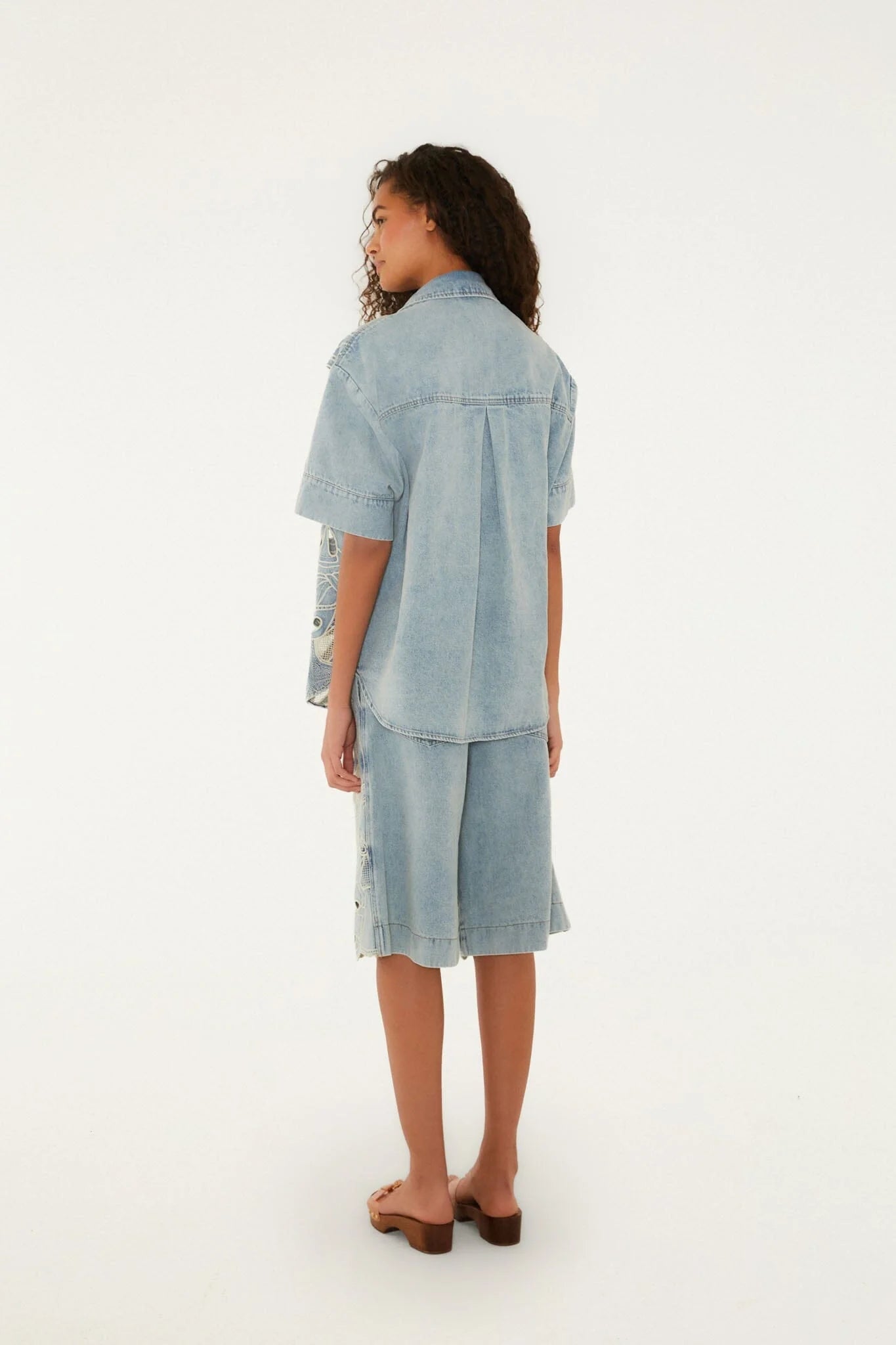 Bermuda Jeans Bordada Sea Desire