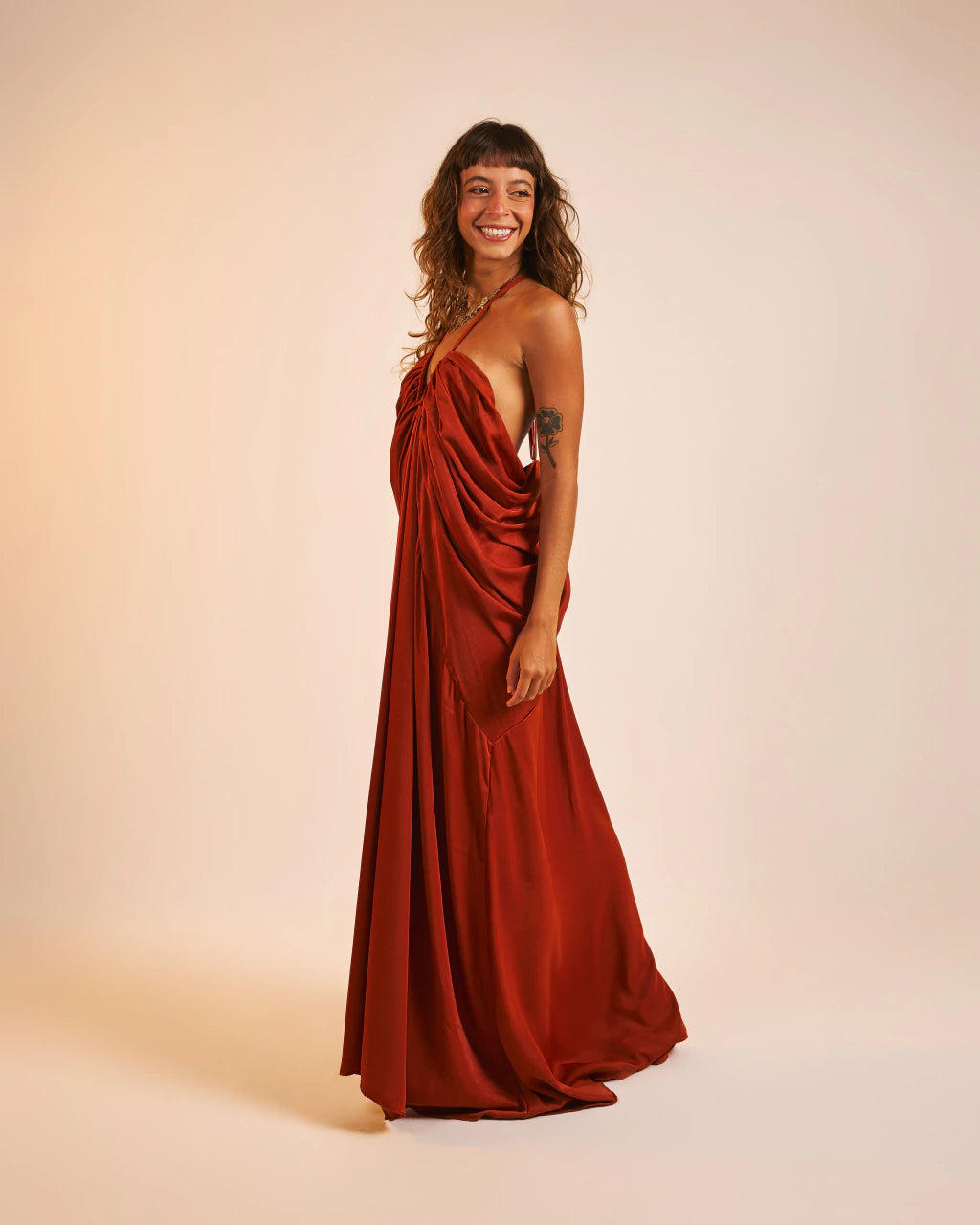 Vestido Longo Acetinado Caraíva Mango